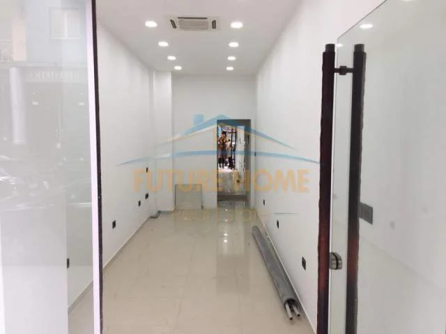 Tirane, shes ambjent biznesi Kati 0, 25 m² 150.000 Euro (Bllok)