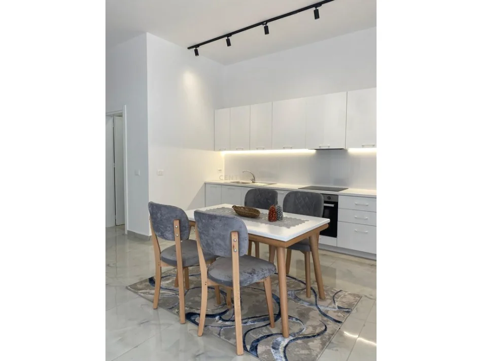 Tirane, jepet me qera apartament 1+1 Kati 1, 65 m² 400 € 