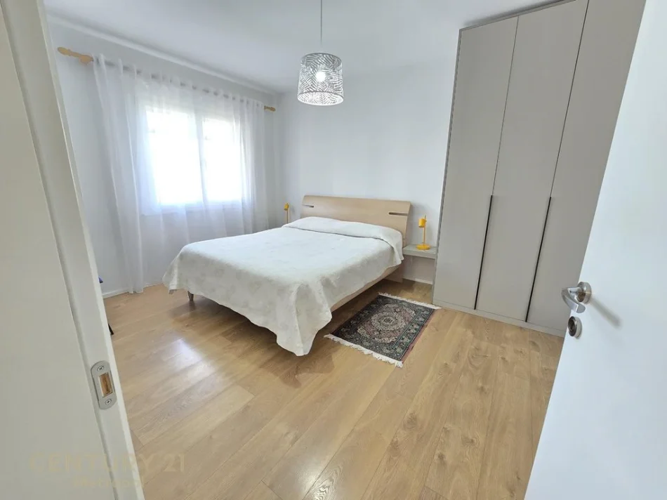 Tirane, jepet me qera apartament 1+1 Kati 5, 65 m² 600 € (shkolla e baletit)