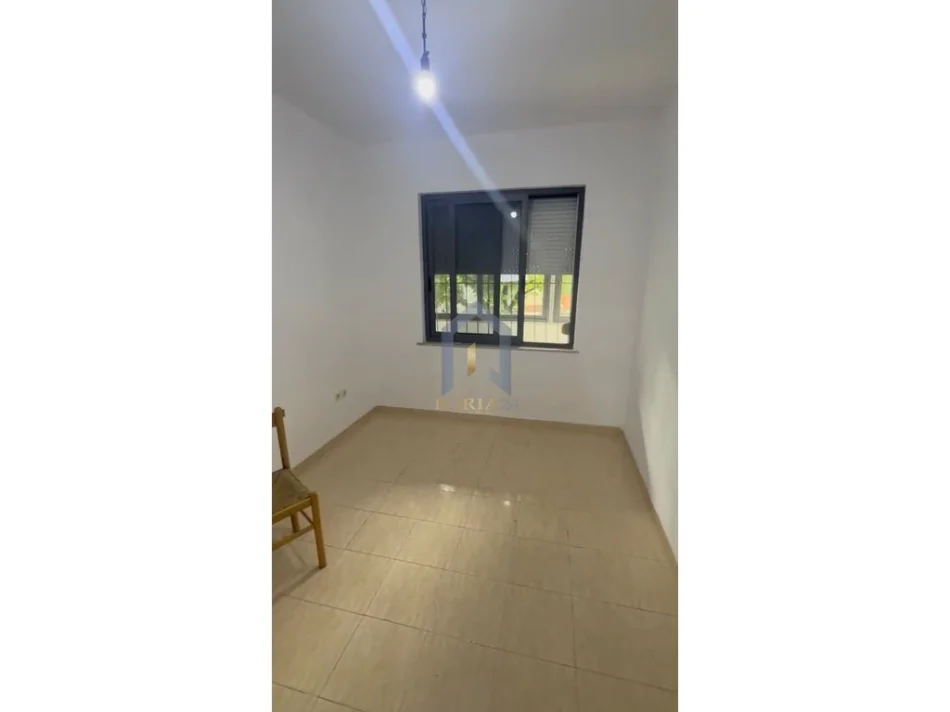 Tirane, shitet apartament 2+1+Ballkon Kati 1, 70 m² 160.000 € (Apartament 2+1 në shitje, tek Brryli)