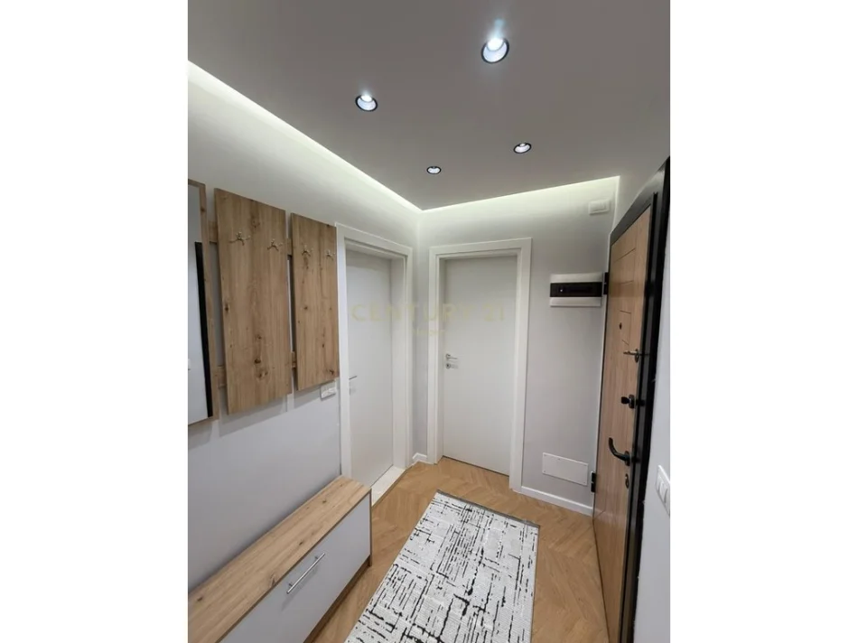 Tirane, shitet apartament 1+1 Kati 4, 53 m² 149.000 € (selvia)