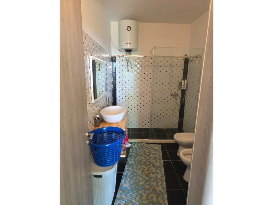 Sarande, shitet apartament 1+1 Kati 2, 71 m² 130.000 € (Sarande,Qender)