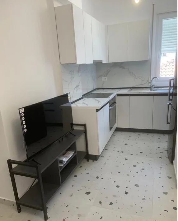 Tirane, jepet me qera apartament Kati 5, 60 m² 500 € (5 maji)