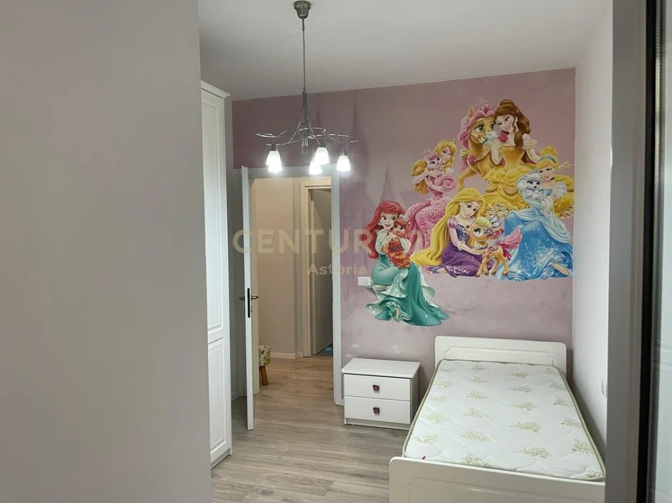 Tirane, shitet apartament 2+1+Ballkon Kati 4, 111 m² 