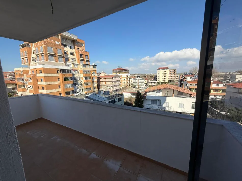 Durres, shitet apartament 2+1+Ballkon Kati 3, 105 m² 132.000 €