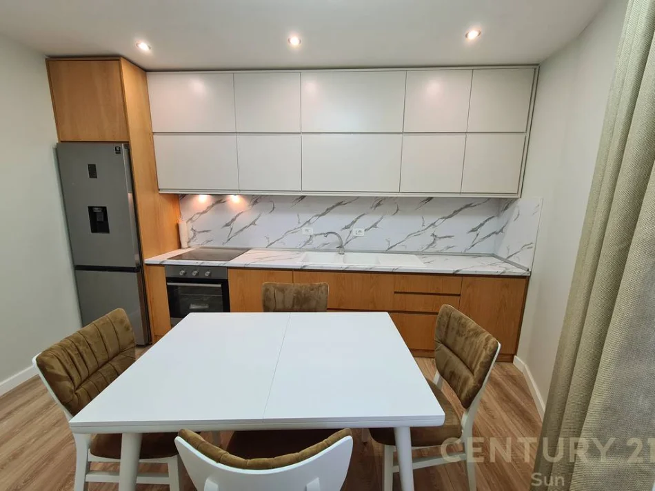 Tirane, shitet apartament 2+1 Kati 4, 87 m² 180.000 € (Kodra e Diellit 2)