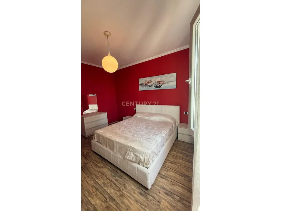 Durres, jepet me qera apartament 1+1 Kati 6, 80 m² 350 €