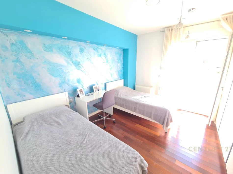 Tirane, shitet apartament 2+1 Kati 5, 110 m² 275.000 € (Rruga Naim Frasheri, prane Mozaikut te Tiranes)