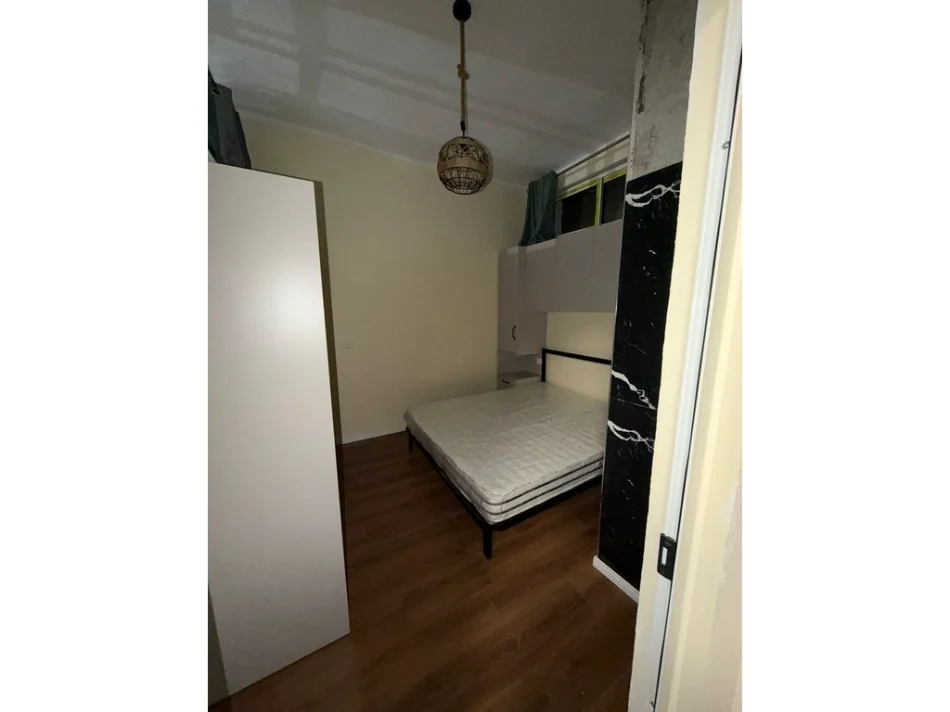 Tirane, jepet me qera apartament 1+1 Kati 1, 50 m² 400 € 