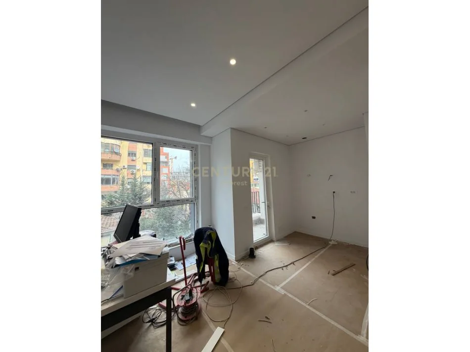 Shqiperi, shitet apartament 1+1 Kati 2, 61 m² 200.000 € (21 dhjetori)