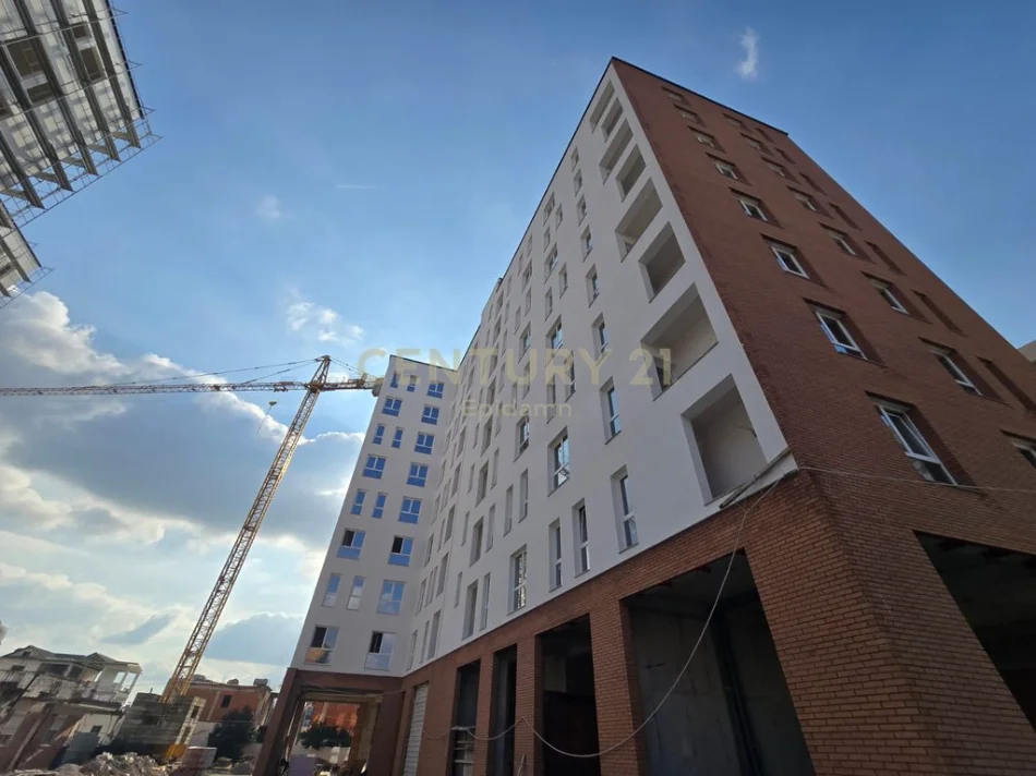 Tirane, shitet apartament 2+1+Ballkon Kati 7, 92 m² 132.960 € 