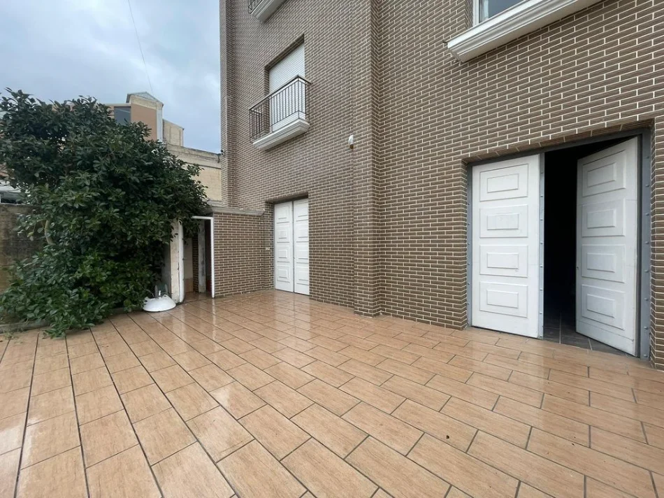 Vlore, shitet hotel Kati 2, 610 m² 400.000 € (Panaja)