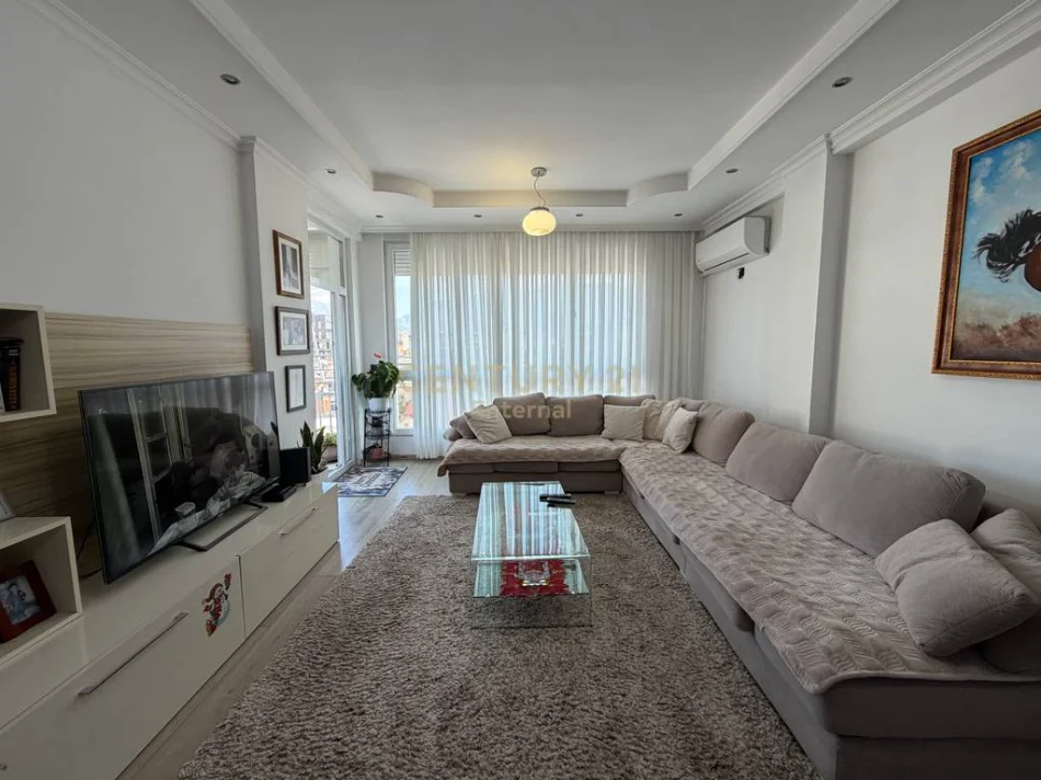 Tirane, shitet apartament Kati 5, 100 m² 260.000 € 
