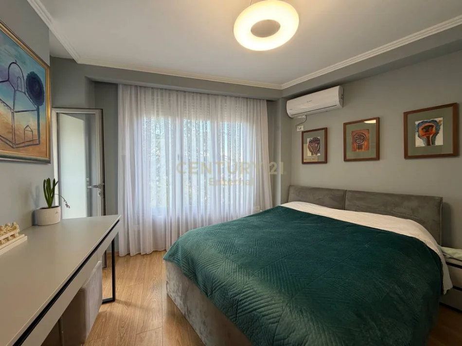 Tirane, shitet apartament Kati 5, 100 m² 260.000 € 