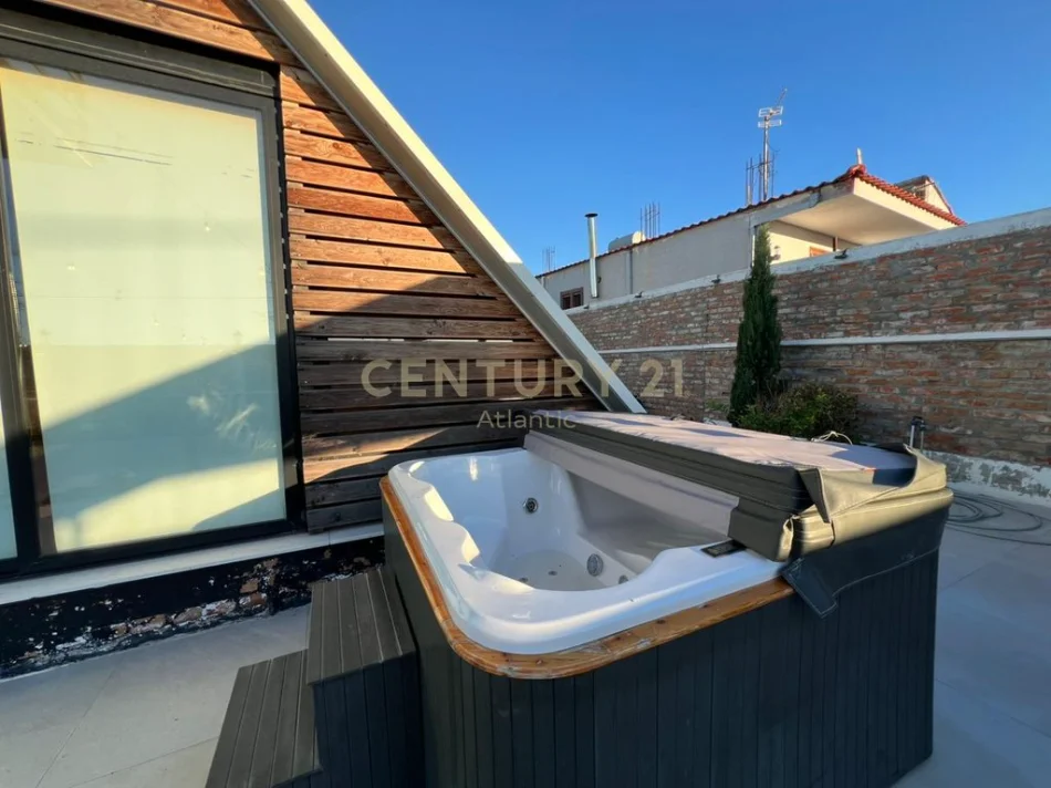 Durres, jepet me qera Vile 2 Katshe Kati 0, 400 m² 700 € 