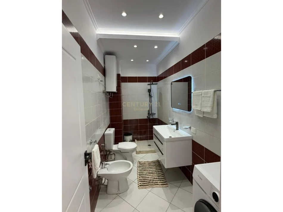 Tirane, shitet apartament 1+1 , 55 m² 109.000 € 