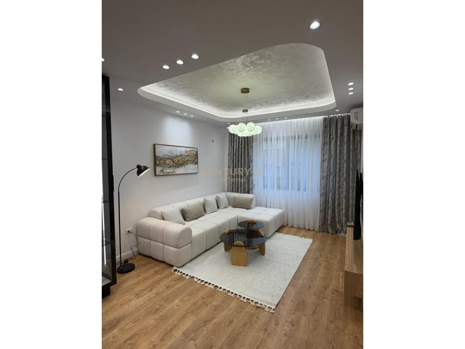 Tirane, shitet apartament 1+1 Kati 1, 55 m² 109.000 € (Yzberisht)