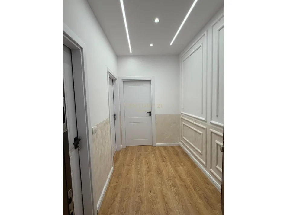 Tirane, shitet apartament 1+1 Kati 1, 55 m² 109.000 € (Yzberish)