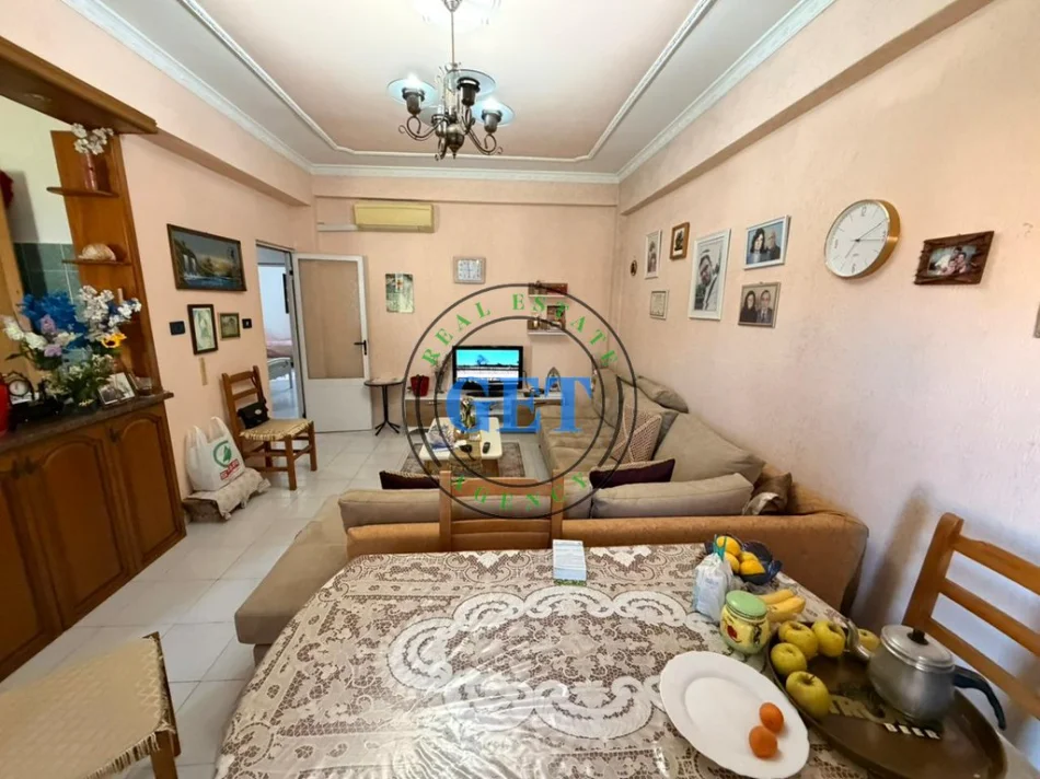 Durres, shitet apartament 2+1+Ballkon Kati 3, 87 m² 110.000 € (kryqi i kuq)