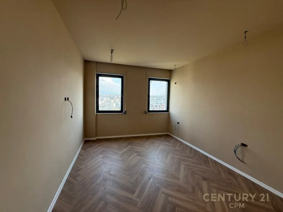 Tirane, shitet apartament 2+1+Ballkon Kati 5, 120 m² 295.000 € (liqeni i thate hamdi garunja)