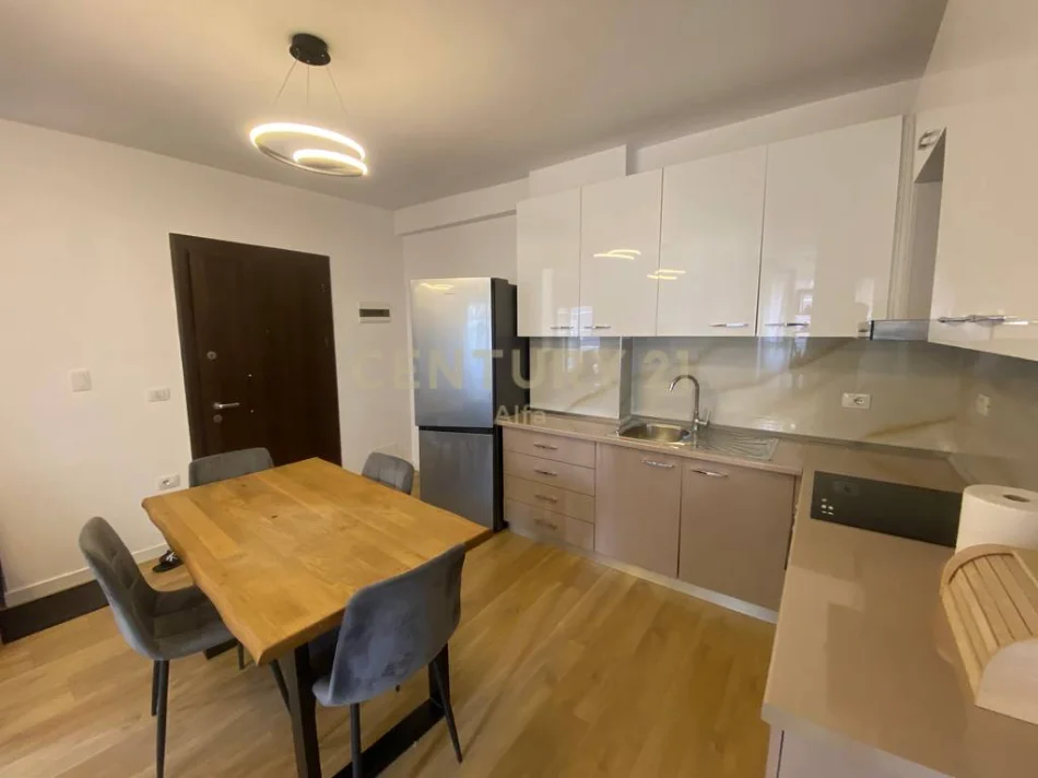 Tirane, shitet apartament 1+1 Kati 1, 66 m² 98.000 € (Shkoze)