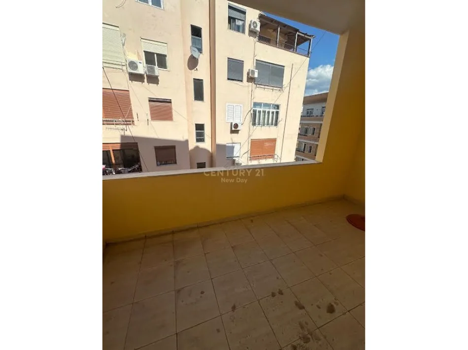 Durres, shitet apartament 2+1+Ballkon Kati 5, 82 m² 108.000 € 
