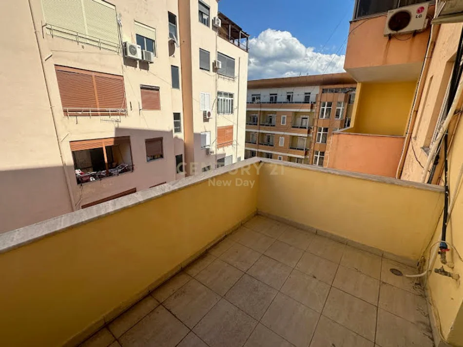 Durres, shitet apartament 2+1+Ballkon Kati 5, 82 m² 108.000 € 