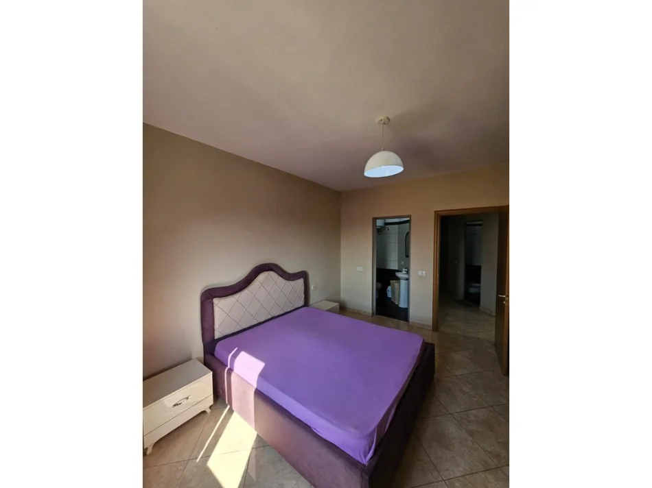 Tirane, shitet apartament 2+1+Ballkon Kati 3, 115 m² 130.000 € (Kafja e Rremes)