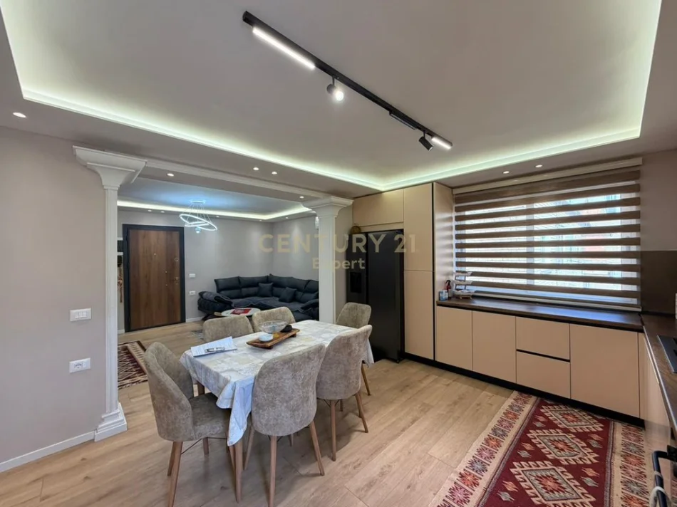 Tirane, shitet apartament 2+1+Ballkon Kati 5, 69 m² 115.000 € (Varri Bamit)