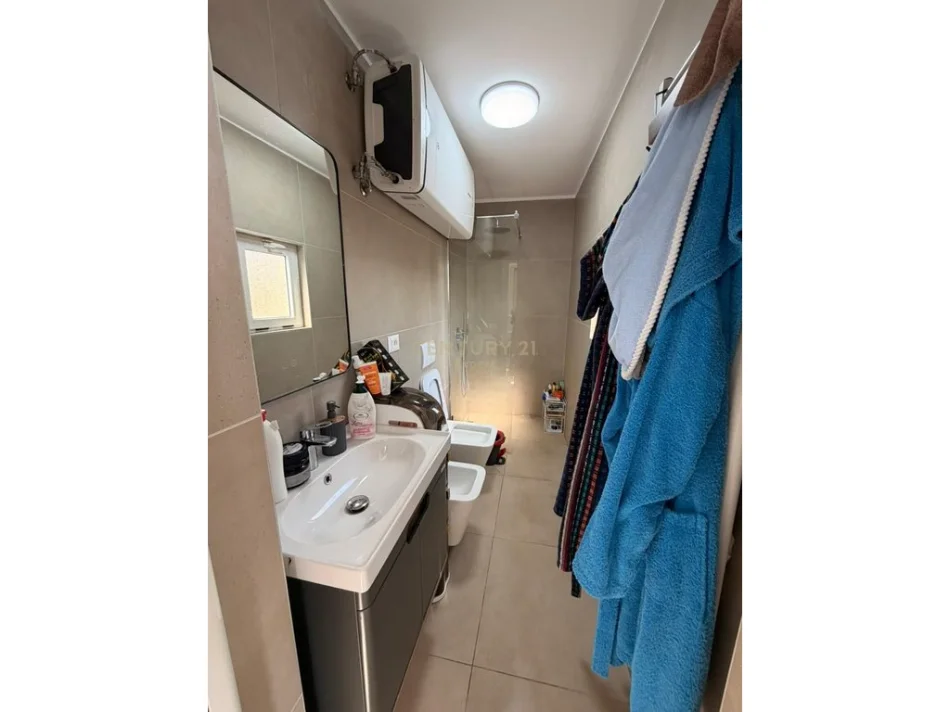 Tirane, shitet apartament 2+1+Ballkon Kati 5, 69 m² 115.000 € (Varri Bamit)