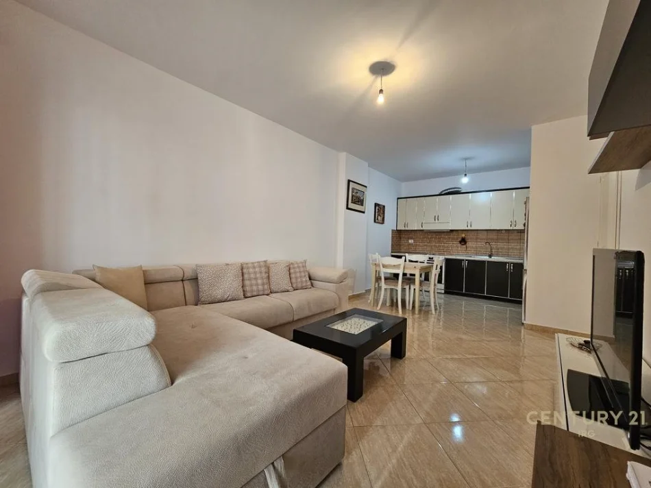 Tirane, shitet apartament 2+1 Kati 8, 95 m² 155.000 € (Pallatet Cabej)