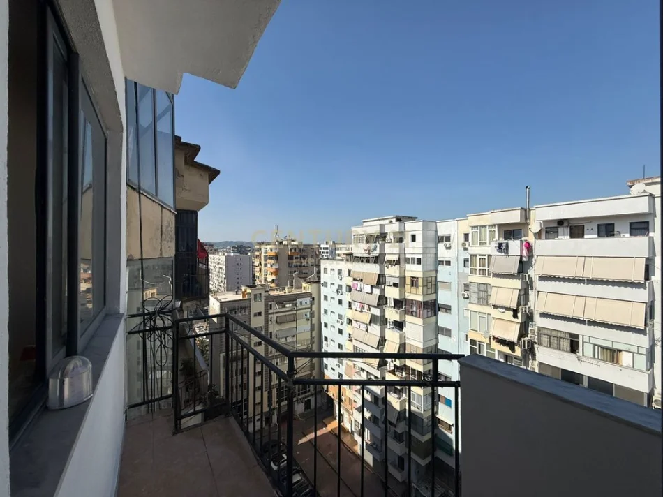 Tirane, shitet apartament Kati 11, 65 m² 140.000 € (Prane ish Parkut Nsharaku)