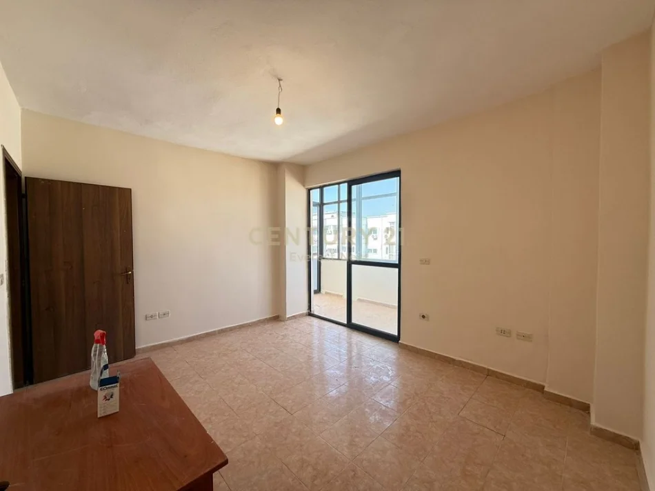 Tirane, shitet apartament 1+1 Kati 11, 65 m² 130.000 € (ishParku (NSHARAK))