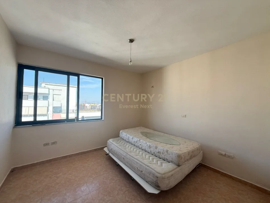 Tirane, shitet apartament 1+1+Ballkon Kati 11, 65 m² 130.000 € 