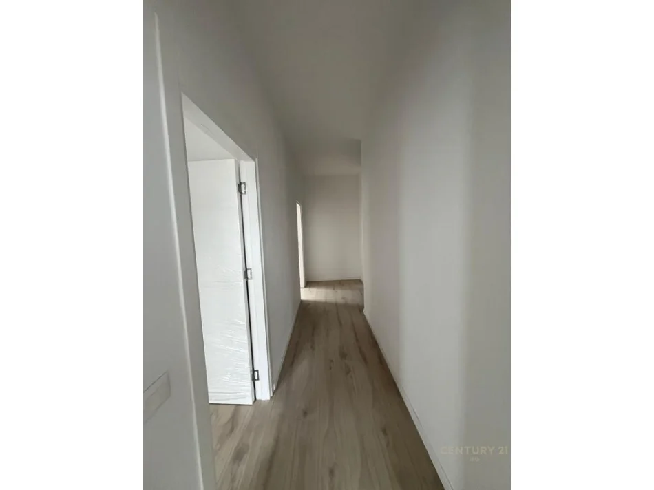 Tirane, shitet apartament 2+1+Ballkon Kati 4, 98 m² 200.000 € 