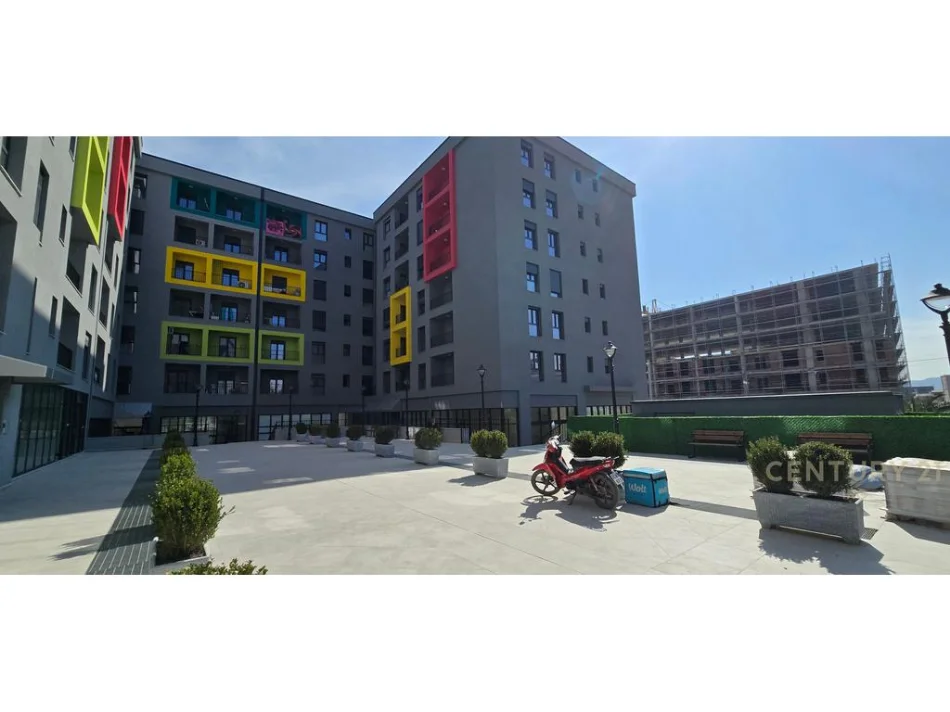 Tirane, shitet apartament 1+1 Kati 3, 84 m² 98.000 € (Paskuqan)