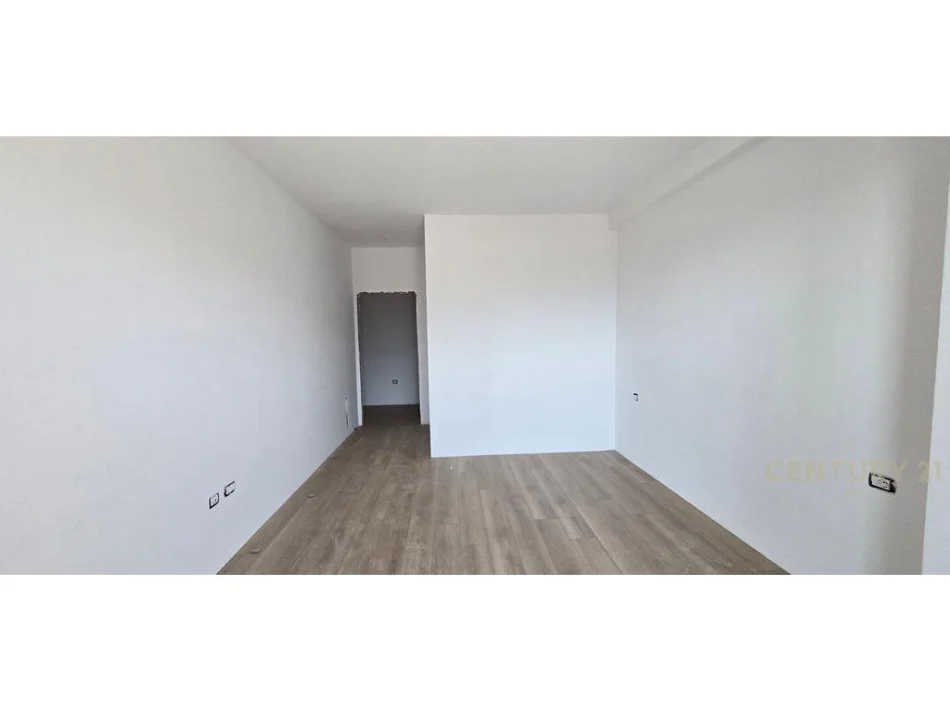 Tirane, shitet apartament 1+1 Kati 3, 84 m² 98.000 € (Paskuqan)