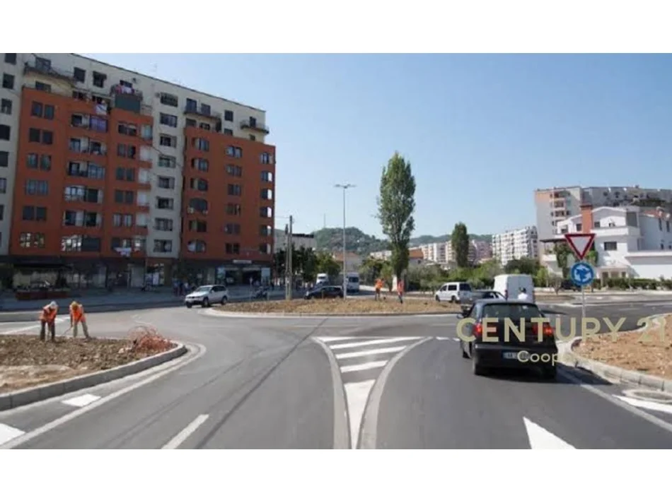 Tirane, shitet ambjent biznesi Kati 0, 51 m² 250.000 € (RRUGA 3 DESHMORET)