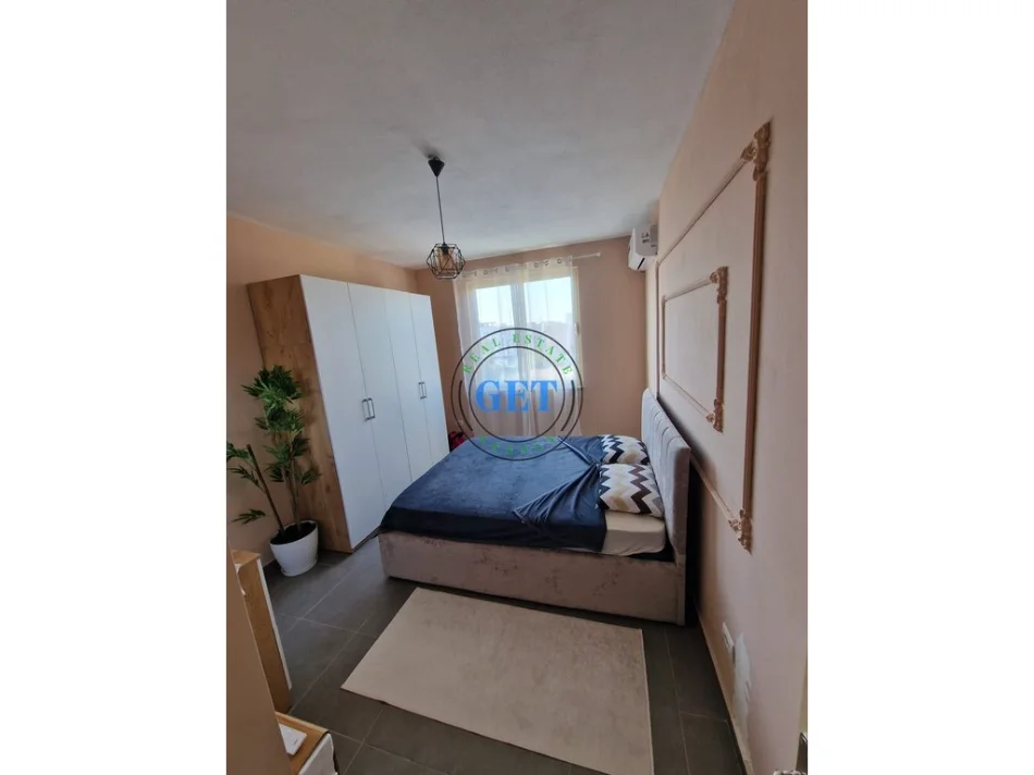 Durres, jepet me qera apartament 2+1 Kati 3, 90 m² 1.200 € (Golem)