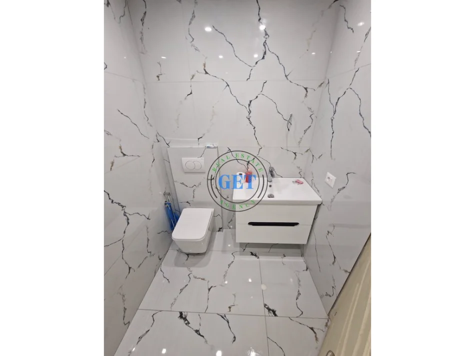 Durres, jepet me qera apartament 2+1 Kati 3, 90 m² 1.200 € (Golem)