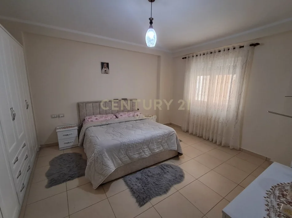 Shkoder, shitet apartament 1+1 Kati 3, 120.000 m² 120.000 € (prane arres se madhe)