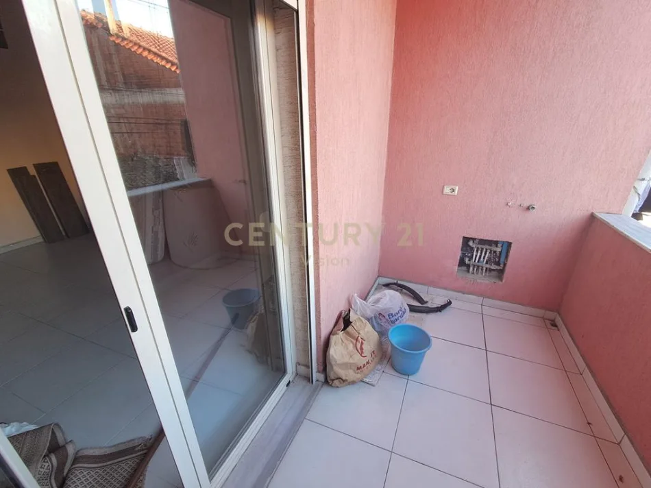 Shkoder, shitet apartament 2+1+Ballkon Kati 2, 111 m² 145.000 € (ura dervish beg)