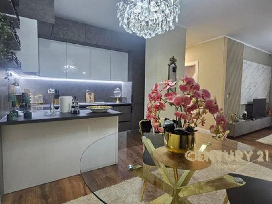 Tirane, shitet apartament 2+1 Kati 3, 102 m² 270.000 € (rruga e barrikadave)