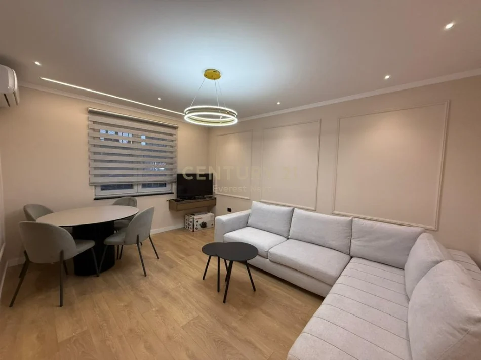 Tirane, jepet me qera apartament 2+1 Kati 1, 78 m² 599 €