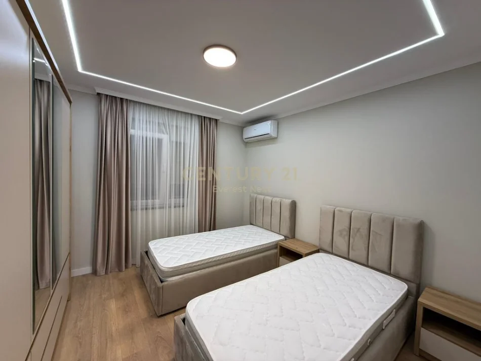 Tirane, jepet me qera apartament 2+1 Kati 1, 78 m² 599 €