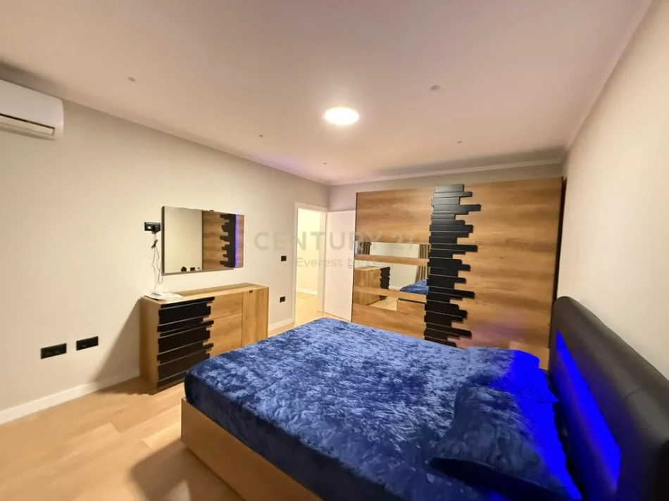 Tirane, jepet me qera apartament 2+1 Kati 1, 78 m² 599 €