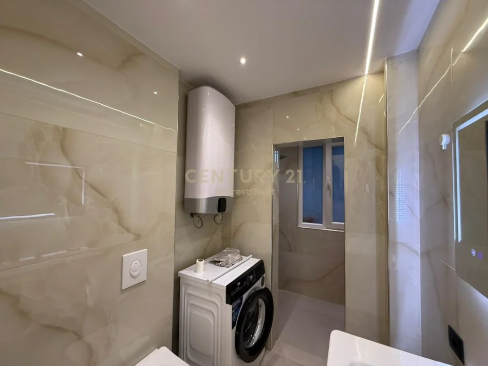 Tirane, jepet me qera apartament 2+1 Kati 1, 78 m² 600 € 