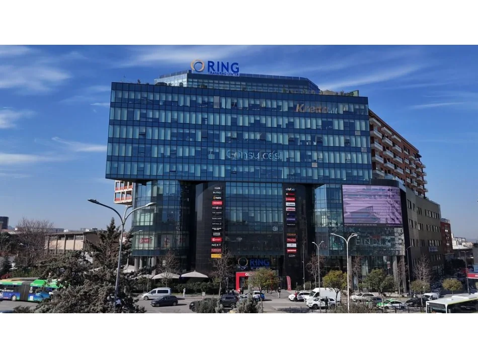 Tirane, jepet me qera zyre Kati 3, 229 m² 3.100.000 € (RING CENTER)