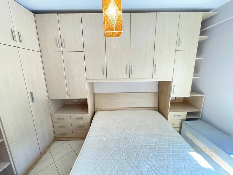 Tirane, jepet me qera apartament 1+1 Kati 3, 60 m² 550 € 