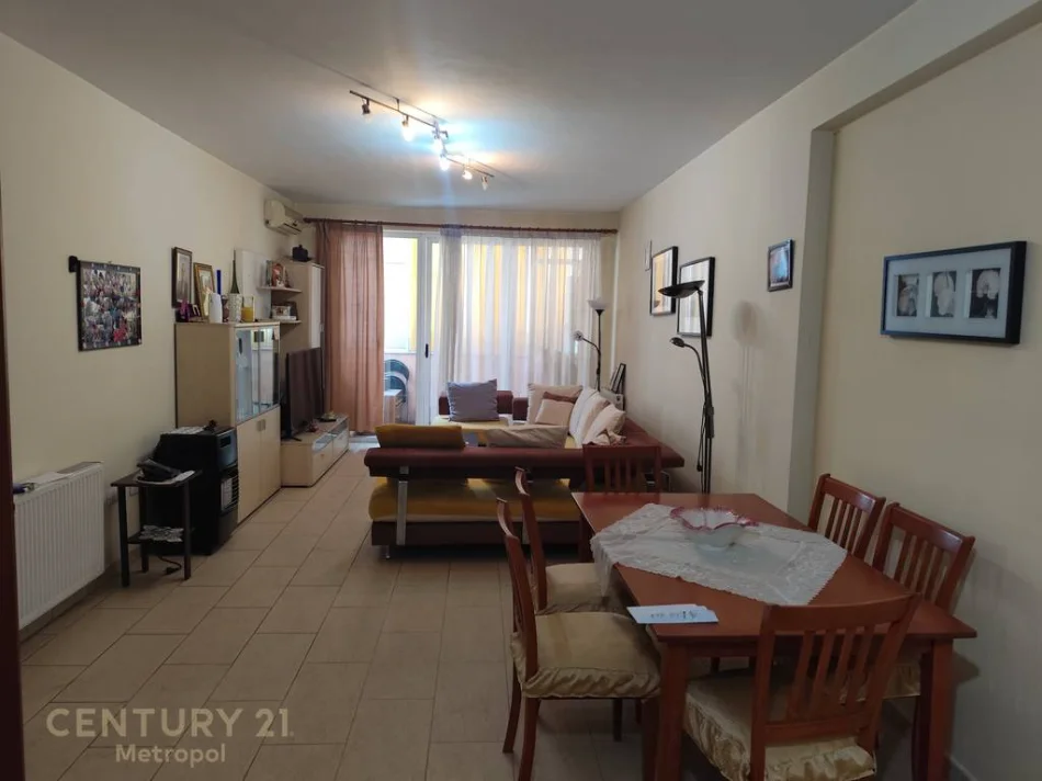 Tirane, shitet apartament 2+1 Kati 6, 116 m² 265.000 € (Komuna e Parisit)